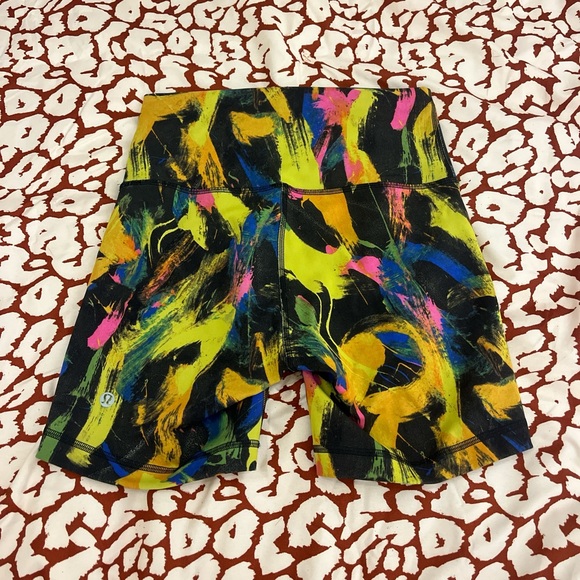 Lululemon shorts - Picture 5 of 5